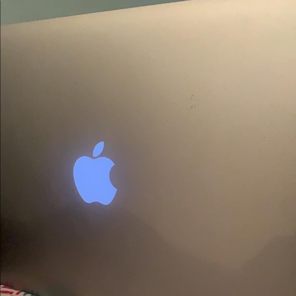 Mac book air - Picture 2 of 2